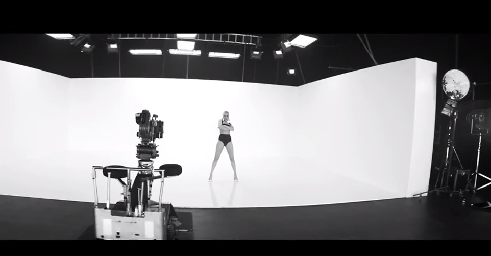 DALIA GELLERT / MUSIC VIDEOS / SET DRESSER/PRODUCTION BUYER FOR 