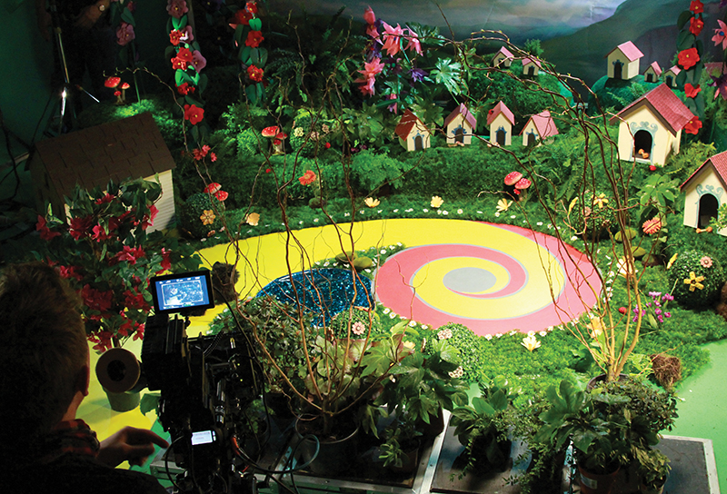 DALIA GELLERT / COMMERCIALS / ASSISTANT ART DIRECTOR FOR BBC: WIZARD OF DOGZ