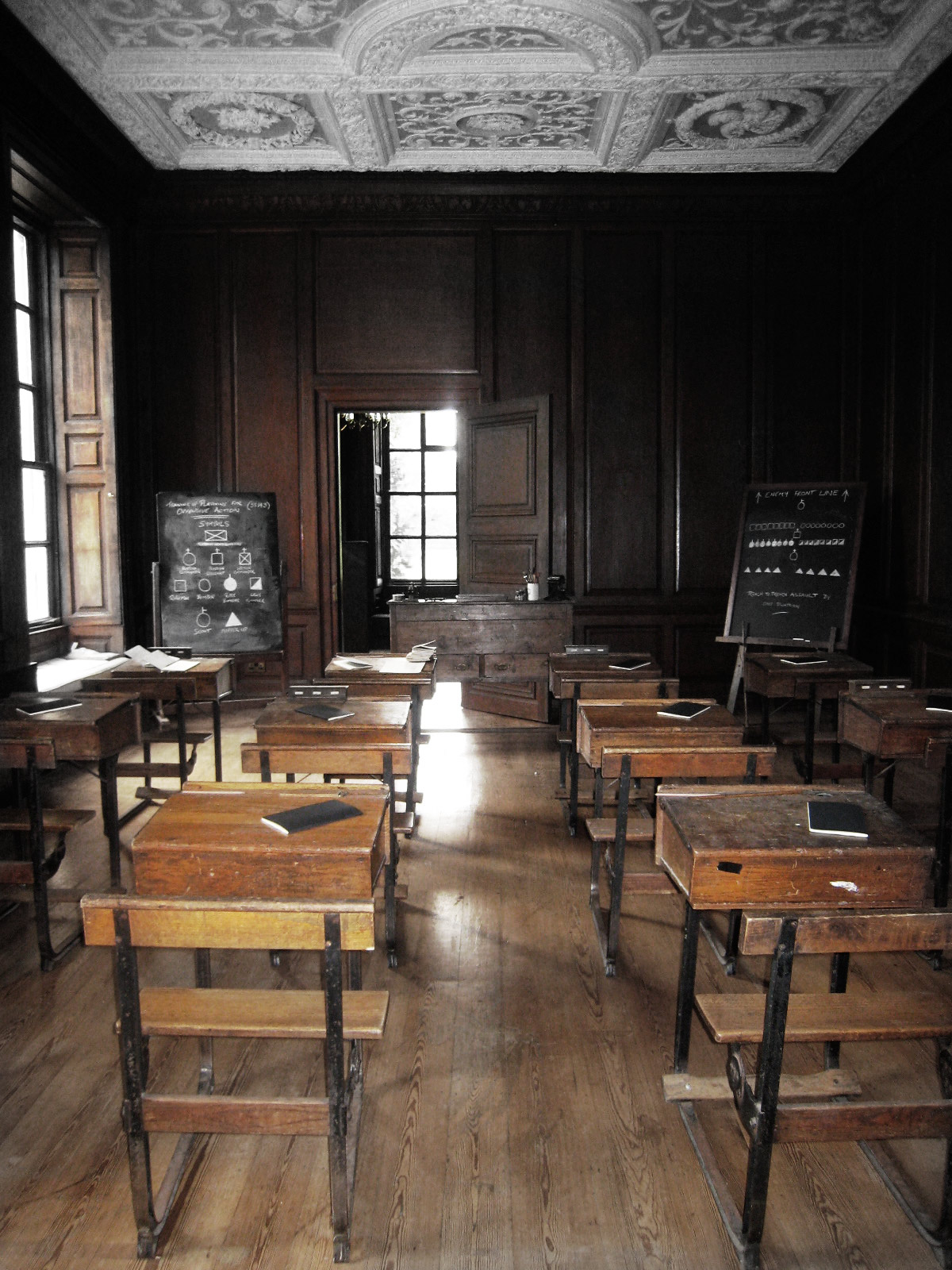 DALIA GELLERT / FILM AND DRAMA / ART ASSISTANT FOR WALTER'S WAR